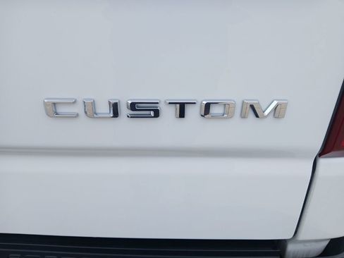 Used 2024 Chevrolet Silverado 1500 Custom image 11