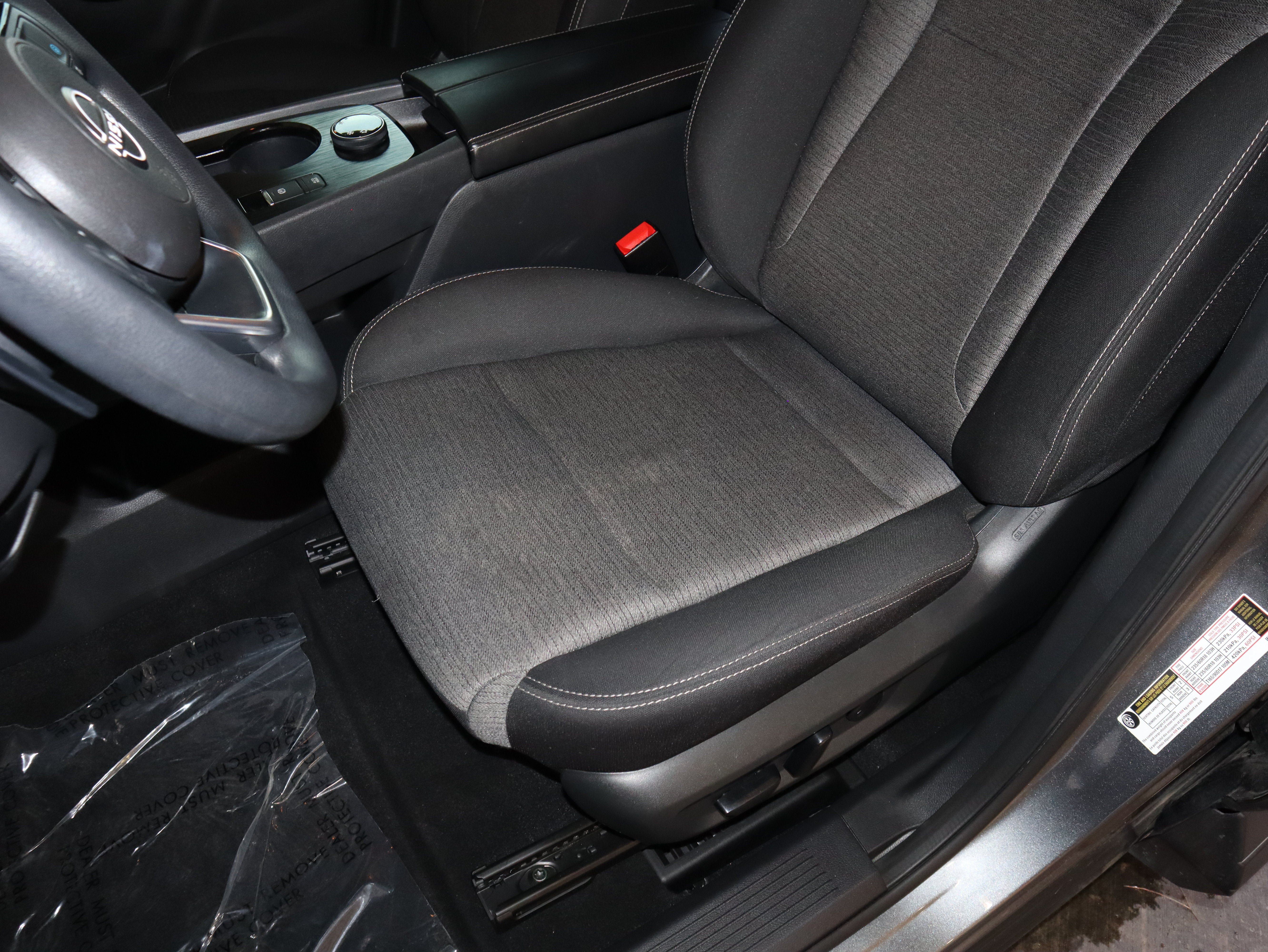 Used 2023 Nissan Rogue SV AWD/4WD image 33