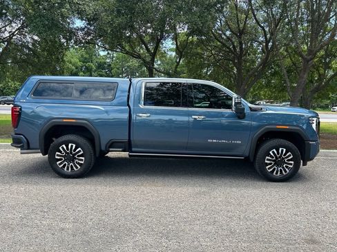 Used 2025 GMC Sierra 2500 Denali Ultimate w/ Max Trailering Package AWD/4WD image 5
