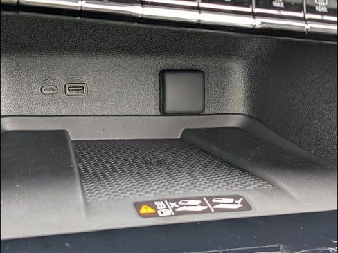 New 2026 Chevrolet Traverse Z71 w/ Driver Confidence Package image 15