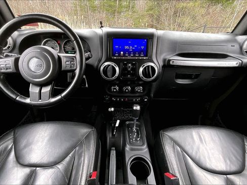 Used 2015 Jeep Wrangler Unlimited Sahara w/ Dual Top Group AWD/4WD image 16