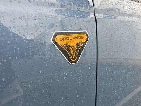 New 2025 Ford Bronco Badlands image 12