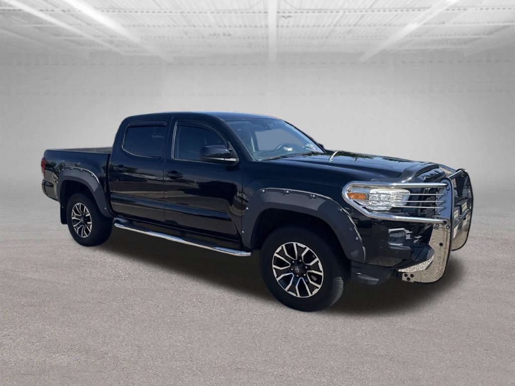 Used 2018 Toyota Tacoma SR RWD image 2