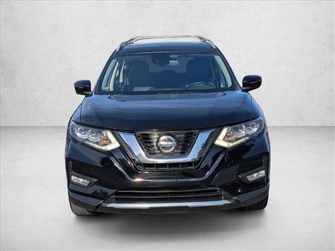 Used 2018 Nissan Rogue SL w/ Premium Package image 2