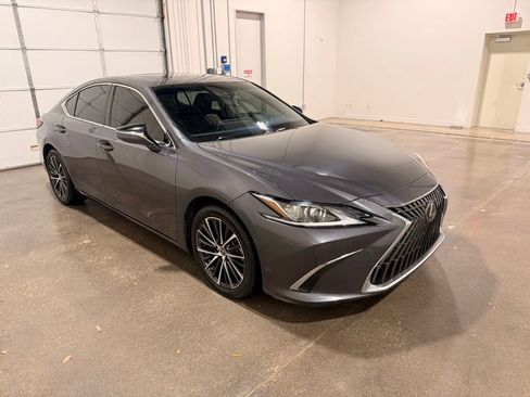 Used 2022 Lexus ES 350 w/ Premium Package image 3