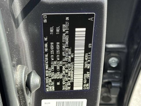 Used 2023 Toyota Highlander L AWD/4WD image 31