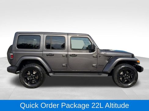 Used 2021 Jeep Wrangler Unlimited Sahara AWD/4WD image 2