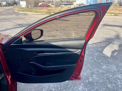 Used 2022 MAZDA MAZDA3 s image 23