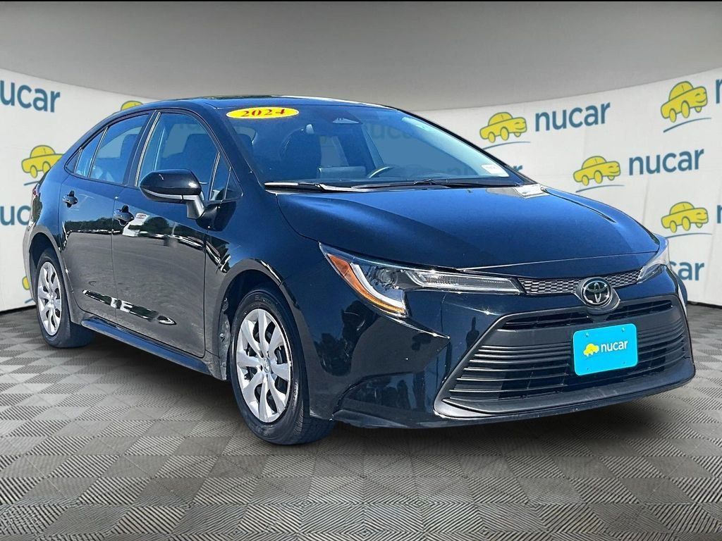 Used 2024 Toyota Corolla LE FWD image 1