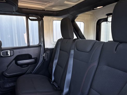 Used 2020 Jeep Wrangler Unlimited Rubicon image 27