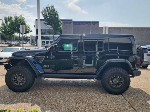 Certified 2025 Jeep Wrangler Unlimited Rubicon 392 AWD/4WD image 4