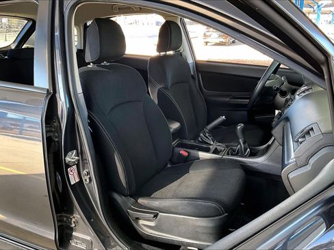 Used 2014 Subaru Crosstrek 2.0i Premium image 8