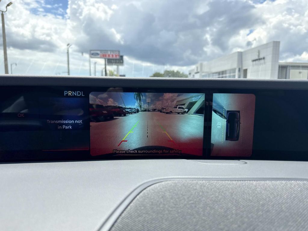 New 2026 Lincoln Nautilus Premier AWD/4WD image 24