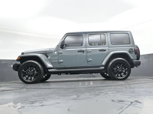 Used 2024 Jeep Wrangler Unlimited Sahara w/ Technology Group AWD/4WD image 35