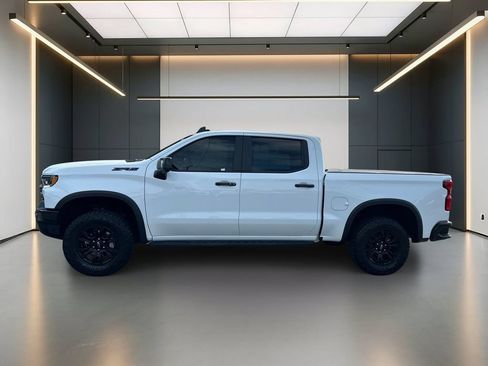 Used 2024 Chevrolet Silverado 1500 ZR2 w/ Dark Appearance Package AWD/4WD image 2