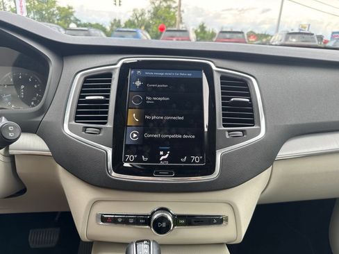 Used 2022 Volvo XC90 T5 Momentum AWD/4WD image 29