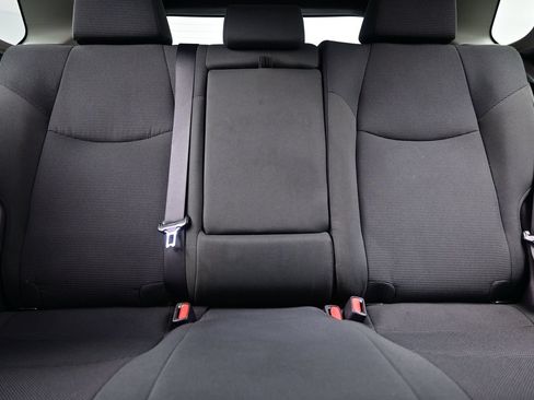 Used 2021 Toyota RAV4 LE AWD/4WD image 15