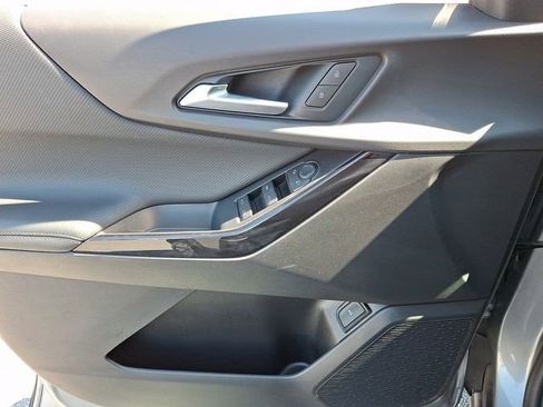 Used 2026 Chevrolet Equinox LT w/ Convenience Package II image 12