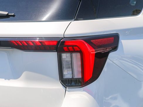 New 2026 Ford Explorer ST-Line w/ ST-Line Street Pack RWD image 11