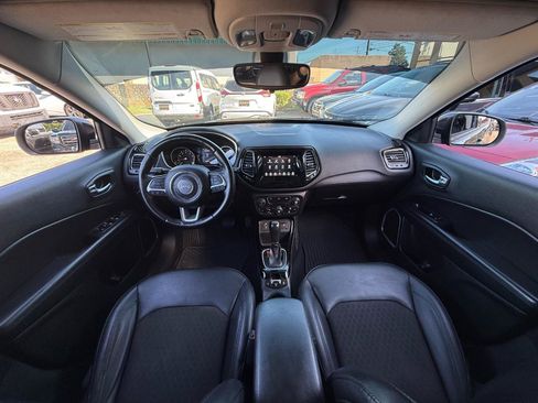 Used 2020 Jeep Compass Latitude FWD image 33