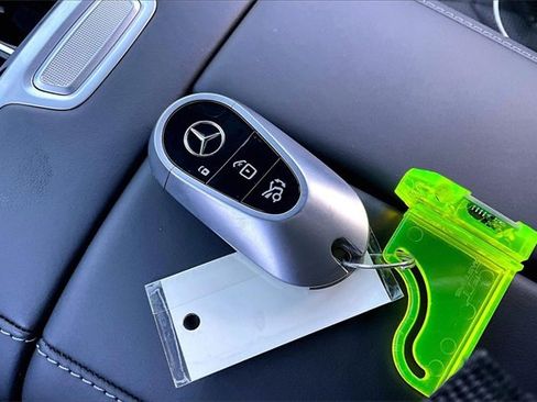 Used 2024 Mercedes-Benz S 580e 4MATIC Sedan image 36