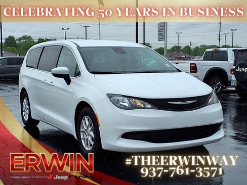 Used 2023 Chrysler Voyager LX image 1