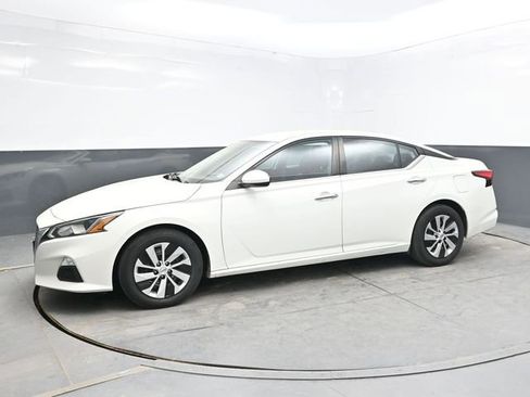 Used 2021 Nissan Altima 2.5 S FWD image 3