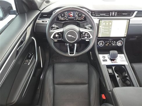 Used 2024 Jaguar F-PACE R-Dynamic S image 12
