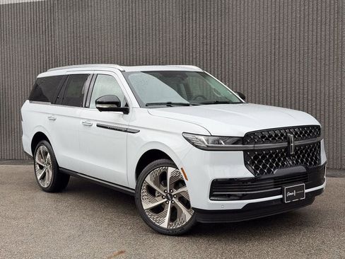 New 2026 Lincoln Navigator Black Label image 9