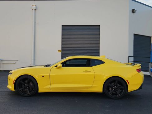 Used 2016 Chevrolet Camaro SS image 2