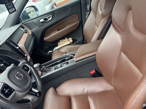 Used 2020 Volvo XC60 T6 Inscription w/ Protection Package image 7