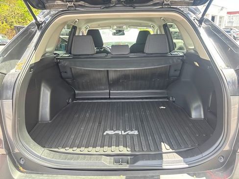 Used 2024 Toyota RAV4 LE AWD/4WD image 23