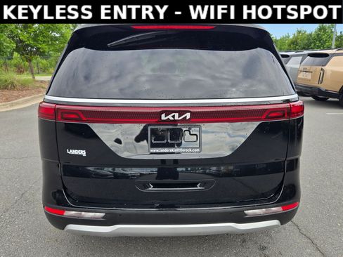 Used 2024 Kia Carnival LX FWD image 6
