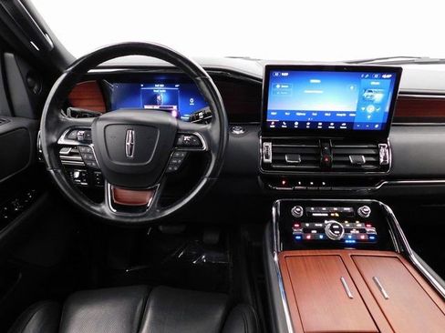 Used 2023 Lincoln Navigator Reserve image 40