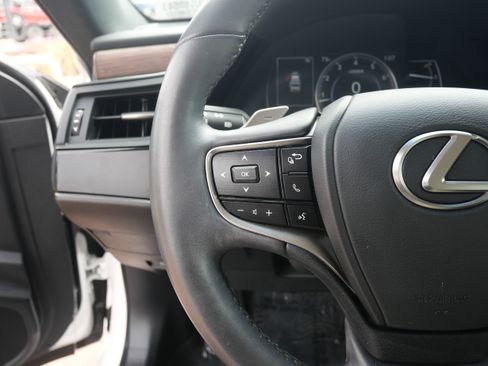 Used 2024 Lexus ES 350 w/ Premium Package image 13