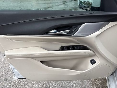 Used 2022 Cadillac CT4 Luxury w/ Sun And Sound Package RWD image 14