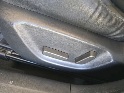 Used 2017 MAZDA MAZDA3 Grand Touring w/ Premium Equipment Package FWD image 23