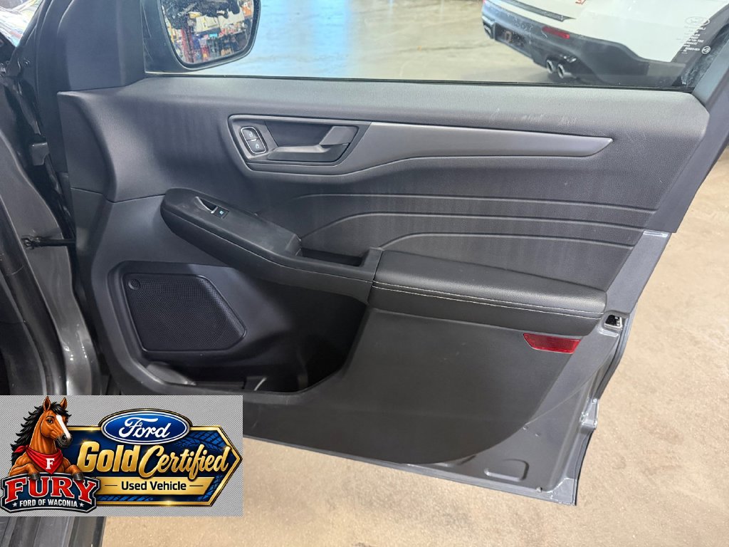 Used 2026 Ford Escape Active w/ Cold Weather Package AWD/4WD image 16