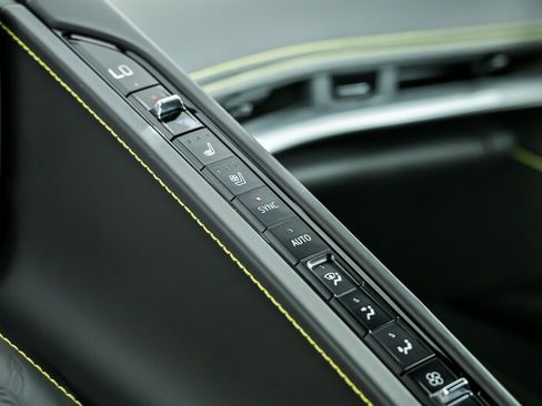 Used 2021 Chevrolet Corvette Stingray 3LT w/ Z51 Performance Package image 38