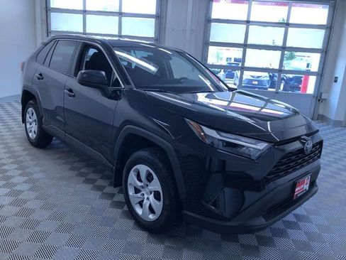 Used 2023 Toyota RAV4 LE AWD/4WD image 34