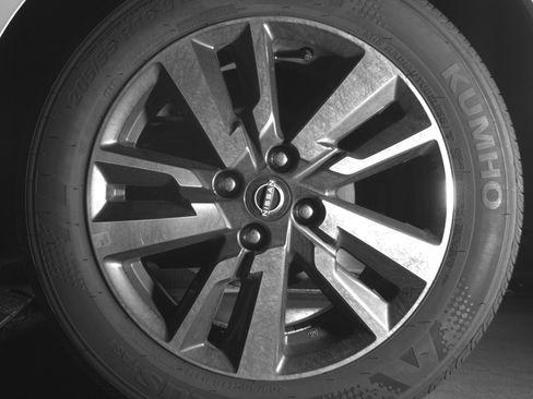 Used 2025 Nissan Versa SV image 14