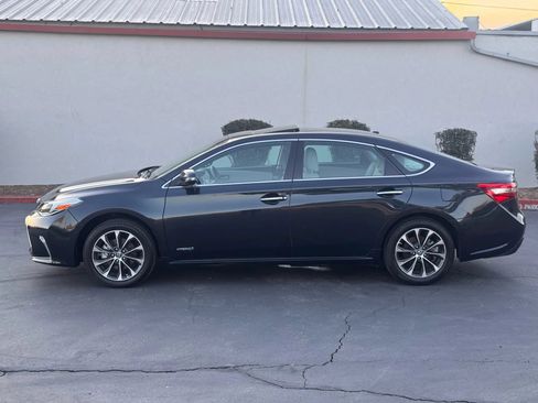 Used 2018 Toyota Avalon XLE Plus w/ Carpet Mat Package FWD image 3