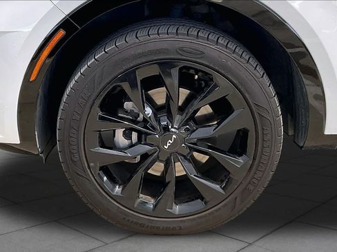 Used 2023 Kia Sorento SX AWD/4WD image 11