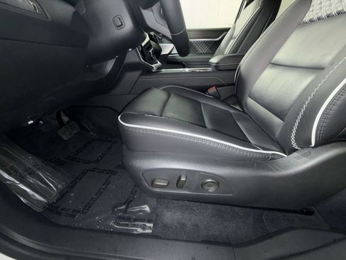 Used 2025 GMC Acadia Denali w/ Super Cruise Package AWD/4WD image 14