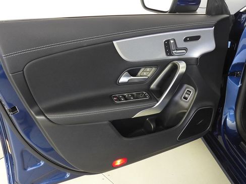 Used 2020 Mercedes-Benz CLA 250 image 11