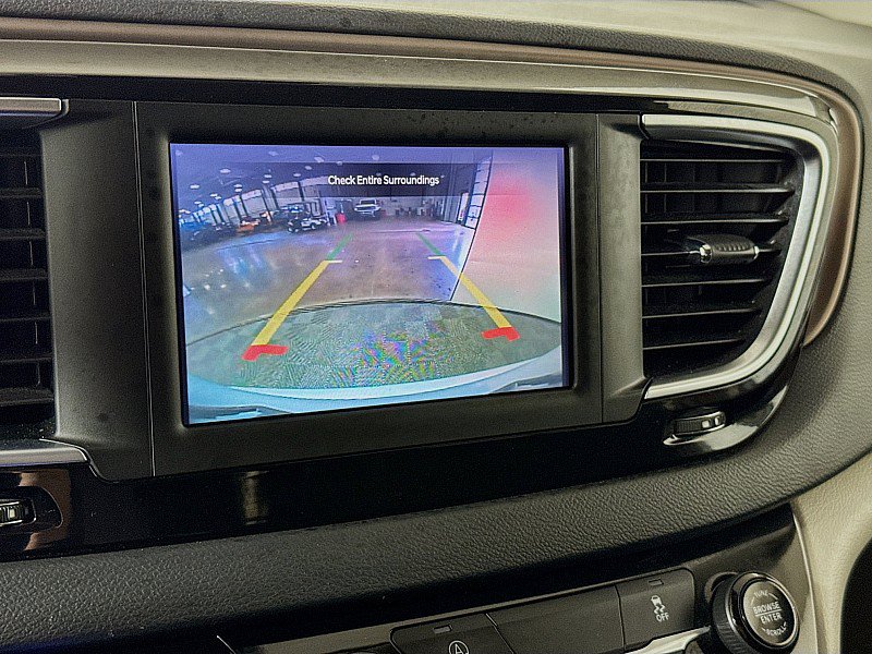 Used 2023 Chrysler Voyager LX FWD image 15