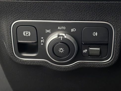 New 2026 Mercedes-Benz GLB 250 4MATIC image 26