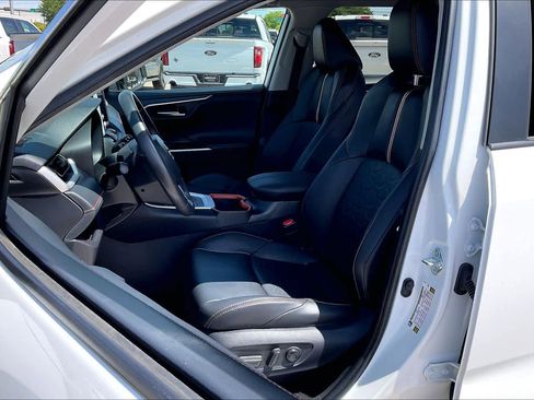 Used 2024 Toyota RAV4 Adventure image 8