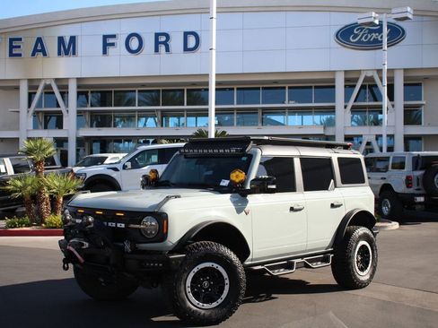 Used 2022 Ford Bronco Badlands AWD/4WD image 2