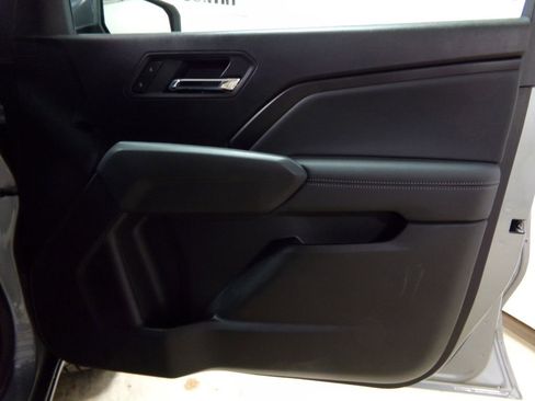 New 2025 Chevrolet Colorado LT w/ LT Convenience Package image 7